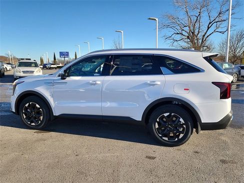 New 2026 Kia Sorento S w/ S Panoramic Sunroof Package image 7
