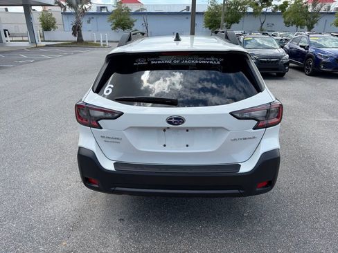 Used 2025 Subaru Outback Premium AWD/4WD image 6