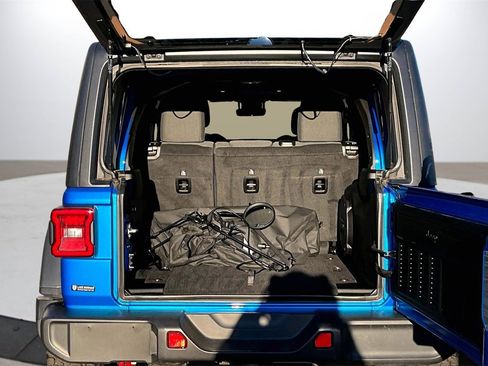 Certified 2024 Jeep Wrangler Unlimited Rubicon w/ Technology Group image 25