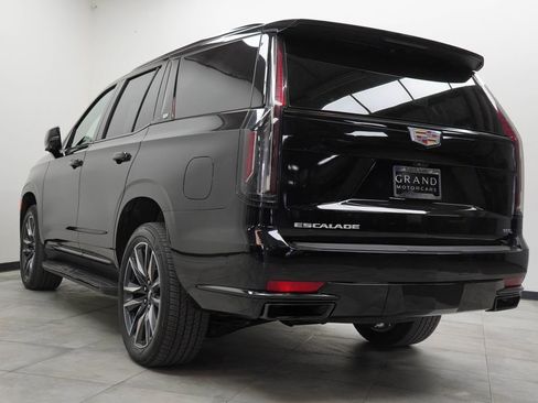Used 2023 Cadillac Escalade Sport AWD/4WD image 11