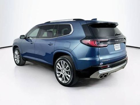 Used 2025 GMC Acadia Denali w/ Super Cruise Package FWD image 4