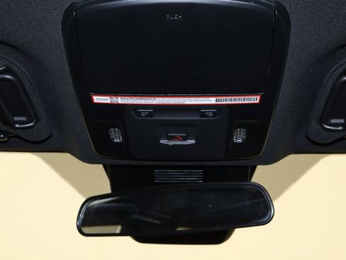 Used 2025 Toyota Camry SE image 24