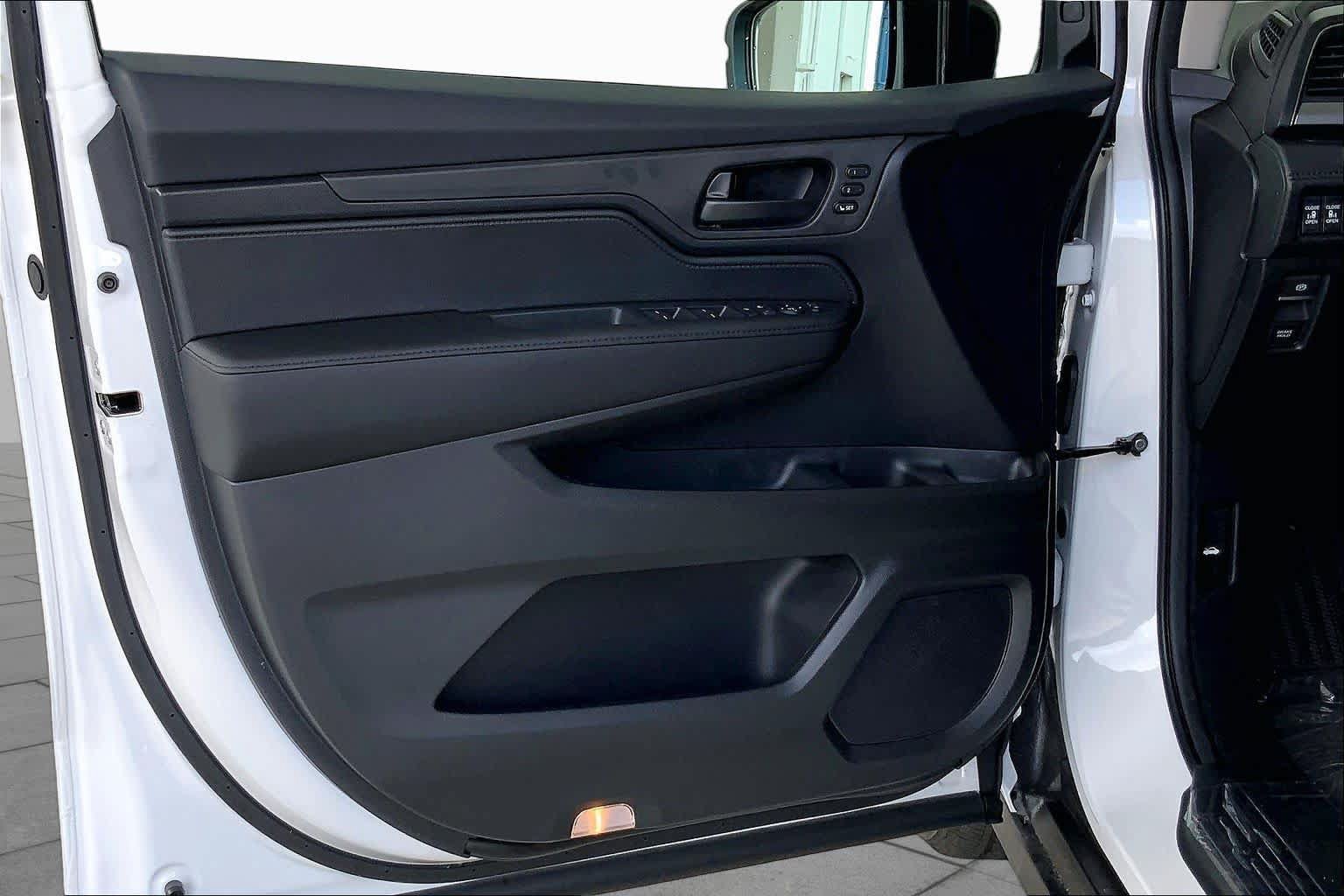 New 2027 Honda Odyssey EX-L image 12