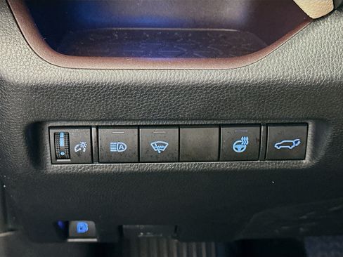 Used 2022 Toyota RAV4 Limited w/ Limited Grade Weather Package AWD/4WD image 17