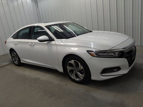 Used 2019 Honda Accord EX image 11