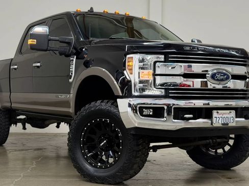 Used 2019 Ford F250 Lariat w/ Chrome Package AWD/4WD image 1