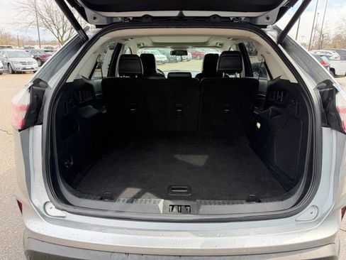 Used 2020 Ford Edge Titanium w/ Equipment Group 301A FWD image 15