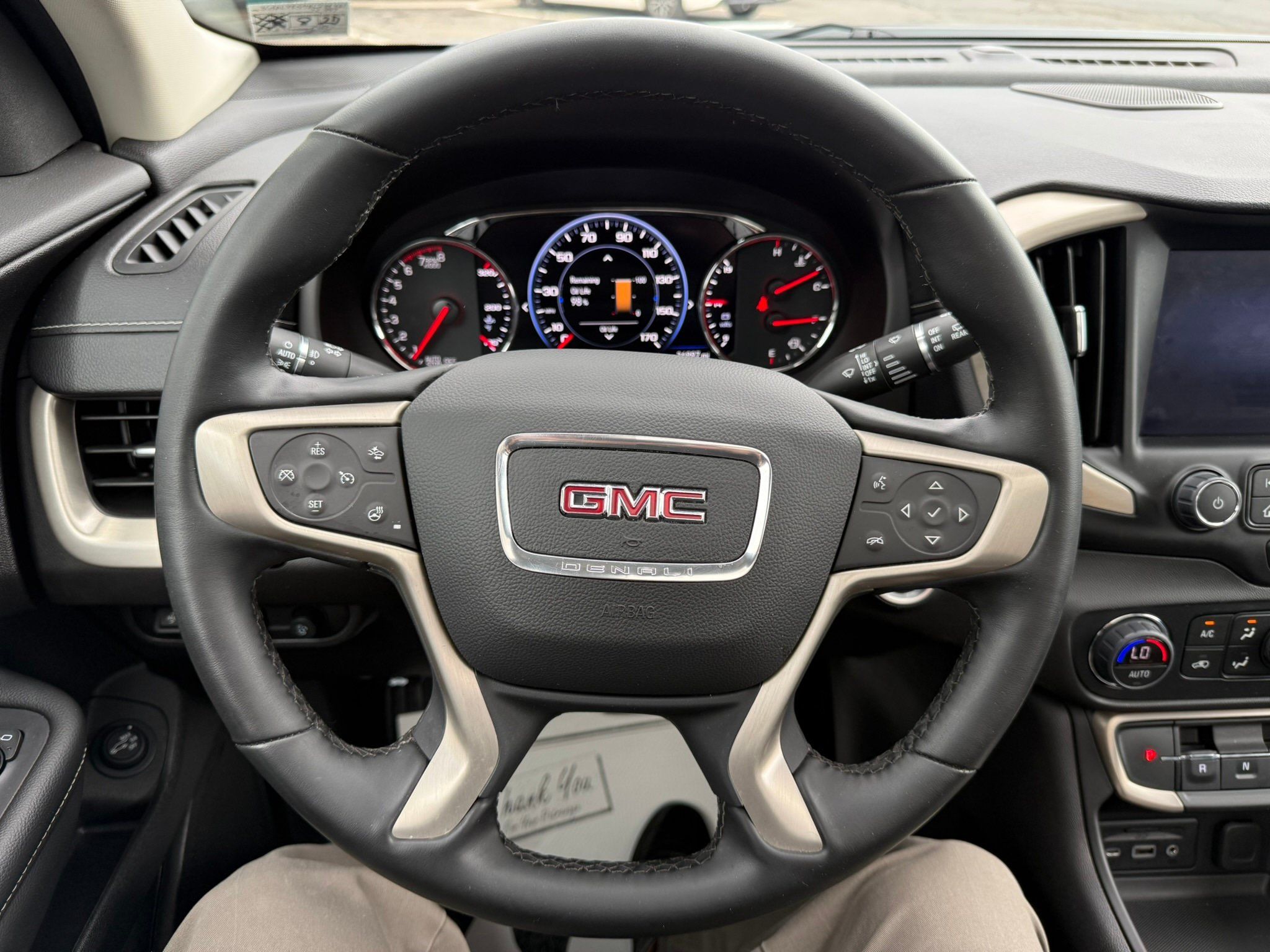 Used 2024 GMC Terrain Denali w/ Denali Premium Package AWD/4WD image 12