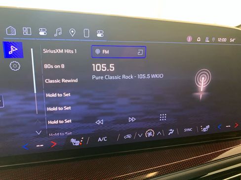 Used 2024 Chevrolet Traverse Z71 w/ Enhanced Driving Package image 35