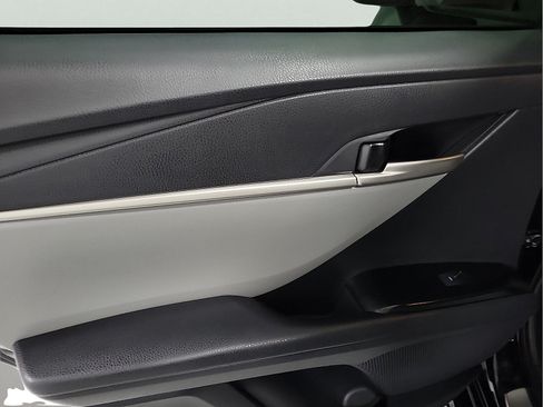 Certified 2025 Toyota Camry SE w/ Convenience Package FWD image 9