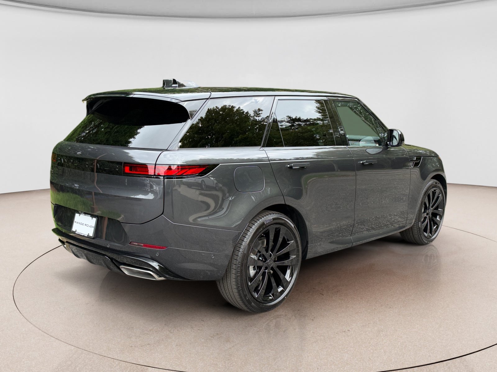 New 2027 Land Rover Range Rover Sport Dynamic SE AWD/4WD image 5