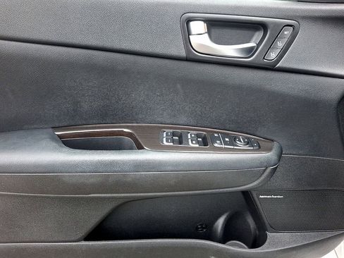Certified 2019 Kia Optima EX w/ EX Premium Package image 12