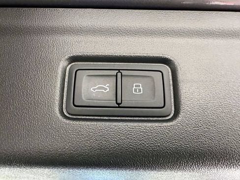 Used 2025 Audi A6 e-tron Premium w/ Ultra Package AWD/4WD image 11