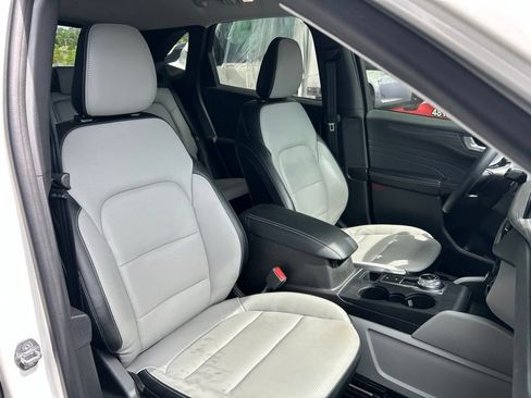 Used 2023 Ford Escape Platinum AWD/4WD image 43