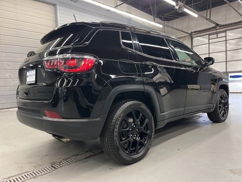 Used 2022 Jeep Compass Latitude image 7