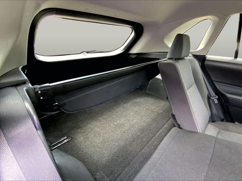 Used 2025 Toyota RAV4 XLE FWD image 34