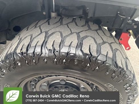 Used 2018 Jeep Wrangler Unlimited Sport S AWD/4WD image 37