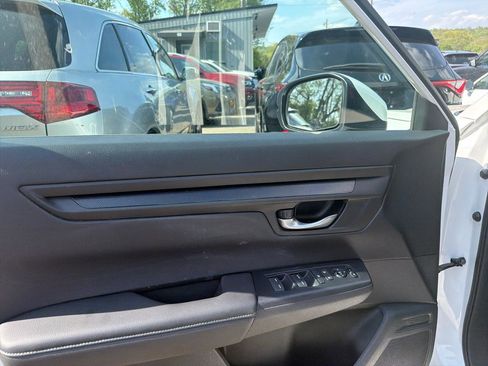 Used 2024 Honda CR-V LX image 16