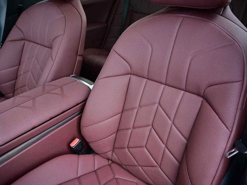 New 2025 BMW 760i xDrive image 7