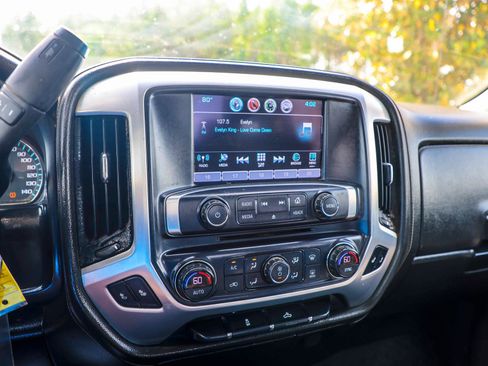 Used 2017 GMC Sierra 2500 SLE w/ SLE Fleet Preferred Package AWD/4WD image 14