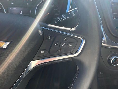 Used 2024 Chevrolet Equinox LT w/ LPO, Floor Liner Package FWD image 15