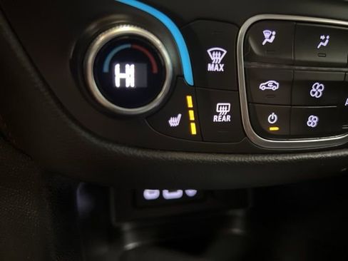 Used 2023 Chevrolet Equinox RS w/ RS Leather Package image 36