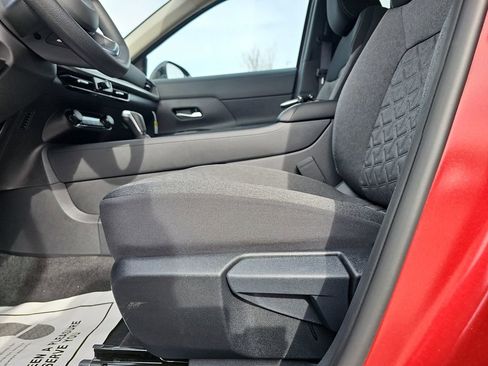 New 2026 Nissan Kicks SV w/ Charging Package image 32