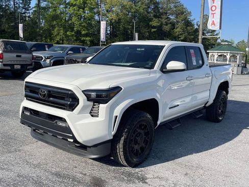 Used 2026 Toyota Tacoma SR5 RWD image 5