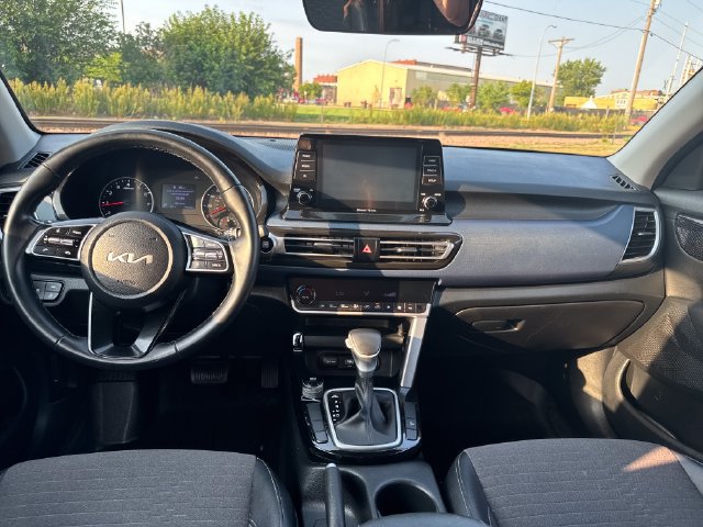 Used 2023 Kia Seltos S FWD image 13