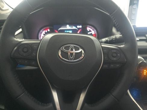 Used 2021 Toyota RAV4 Limited AWD/4WD image 19