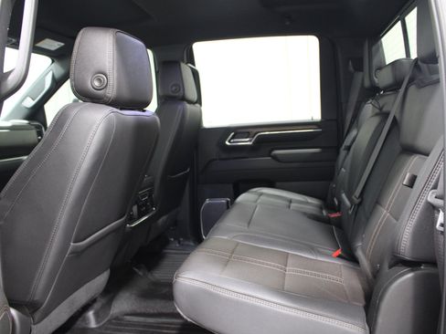 Used 2024 Chevrolet Silverado 2500 High Country w/ Technology Package AWD/4WD image 24