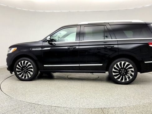 Used 2022 Lincoln Navigator Black Label AWD/4WD image 8