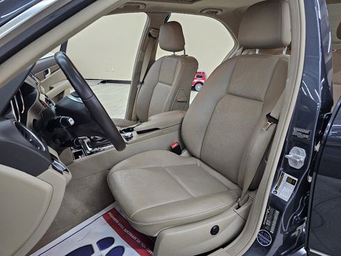 Used 2014 Mercedes-Benz C 250 Sedan w/ Premium 1 Package image 17