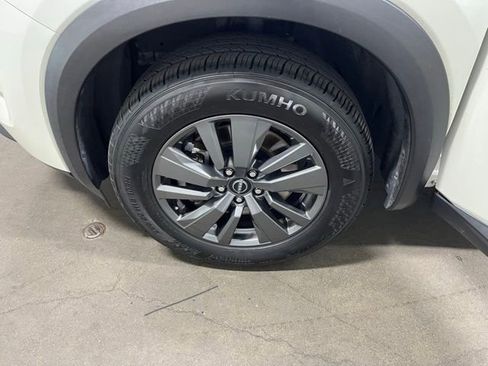 Used 2024 Nissan Pathfinder SV FWD image 30