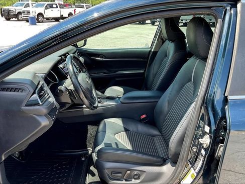 Used 2019 Toyota Camry SE FWD image 22