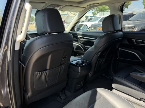 Used 2025 Kia Telluride S AWD/4WD image 15