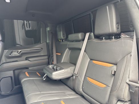 Used 2024 GMC Sierra 1500 AT4 w/ Technology Package image 23