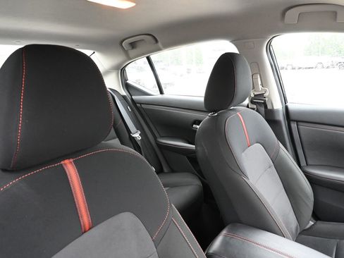 Used 2025 Nissan Sentra SR FWD image 33