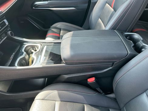 Used 2024 Chevrolet Traverse RS image 21