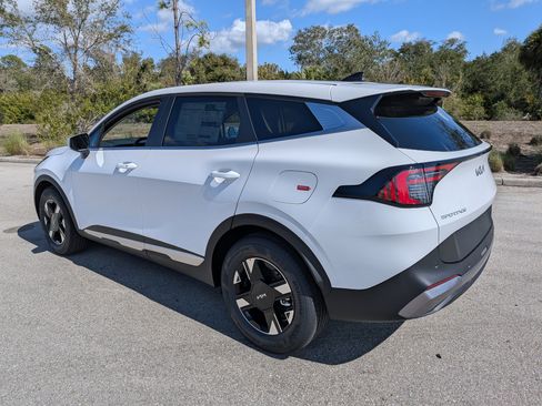 New 2026 Kia Sportage LX FWD image 7