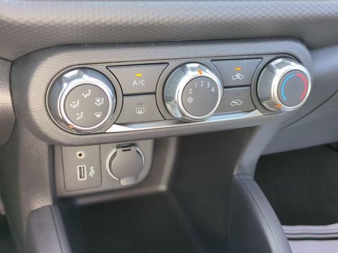 New 2025 Nissan Kicks Play S image 14