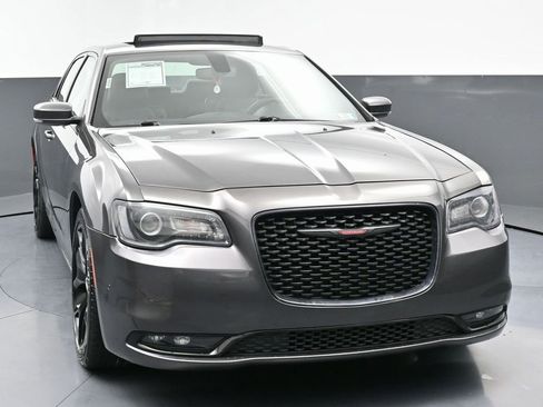 Used 2023 Chrysler 300 S image 4