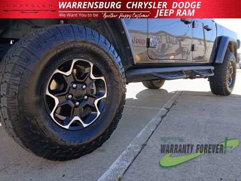 Used 2023 Jeep Gladiator Rubicon w/ LED Lighting Group image 34