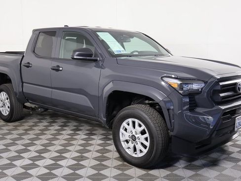 Used 2025 Toyota Tacoma SR RWD image 3