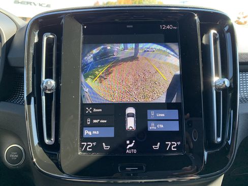 Used 2022 Volvo XC40 T5 R-Design w/ Advanced Package image 25