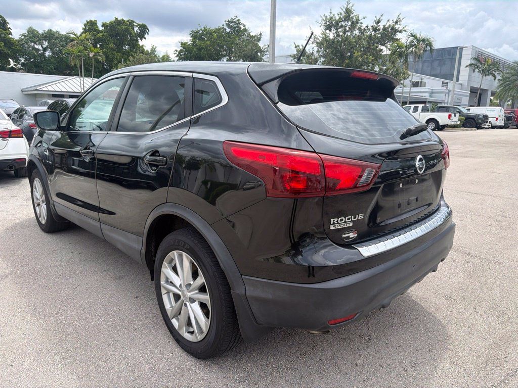 Used 2017 Nissan Rogue Sport S w/ S Appearance Package FWD image 4