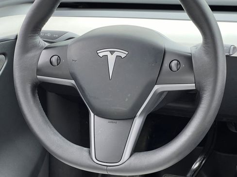 Used 2023 Tesla Model Y Long Range AWD/4WD image 21