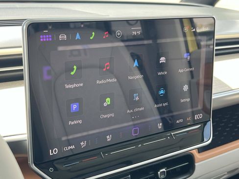 New 2025 Volkswagen ID. Buzz 1st Edition AWD/4WD image 14