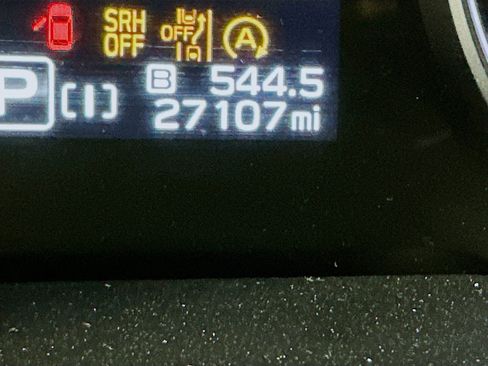 Used 2024 Subaru Crosstrek 2.0i Premium image 18