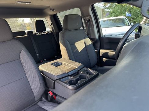 Used 2024 Chevrolet Silverado 2500 Custom w/ Custom Value Package AWD/4WD image 32
